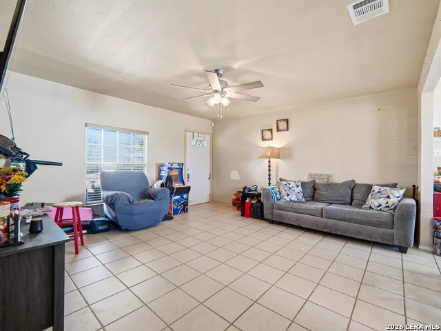 179 Howle Ave San Antonio, TX 78223