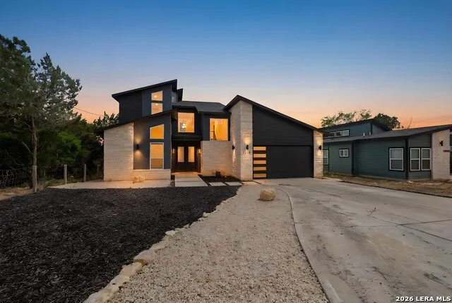 1318 Mountain Top Loop Canyon Lake, TX 78133