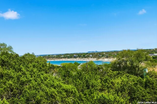 1318 Mountain Top Loop Canyon Lake, TX 78133