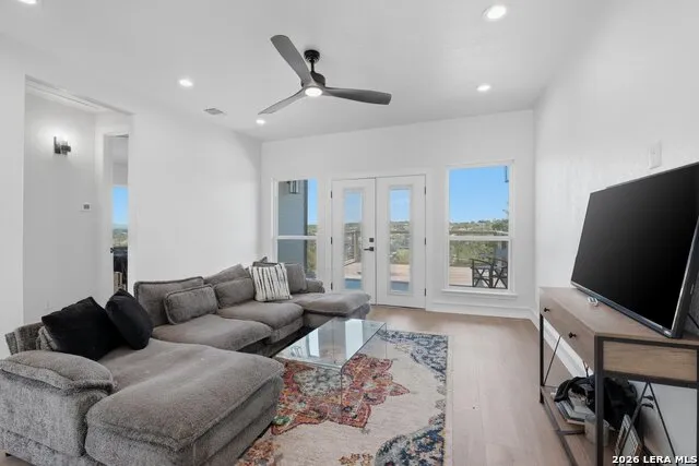 1318 Mountain Top Loop Canyon Lake, TX 78133