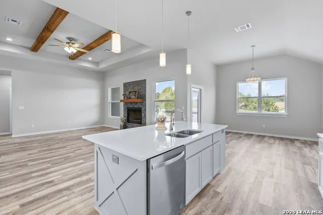 1361 Yaupon Fischer, TX 78623