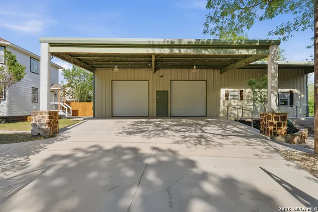 10130 Obrien Atascosa, TX 78002