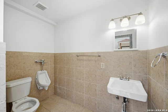 10130 Obrien Atascosa, TX 78002