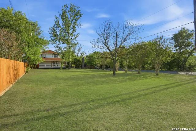 10130 Obrien Atascosa, TX 78002