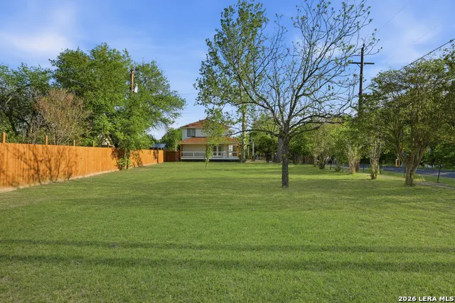 10130 Obrien Atascosa, TX 78002