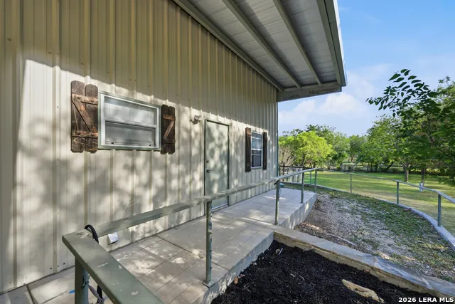 10130 Obrien Atascosa, TX 78002