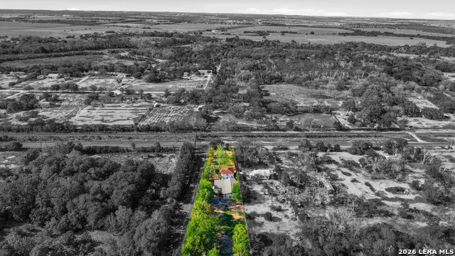 10130 Obrien Atascosa, TX 78002