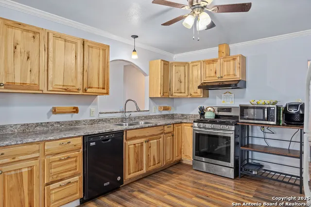 904 State Highway 173 Bandera, TX 78003