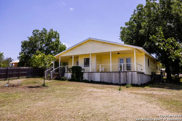 904 State Highway 173 Bandera, TX 78003