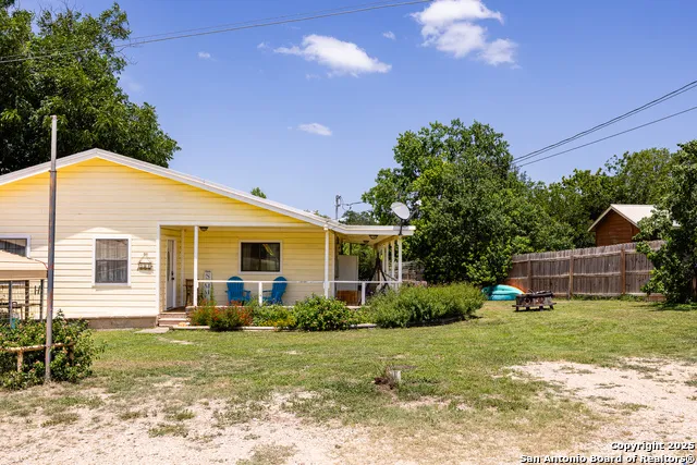 904 State Highway 173 Bandera, TX 78003