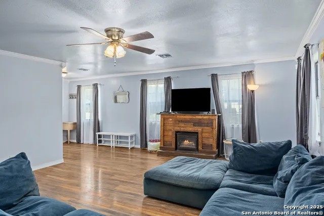 904 State Highway 173 Bandera, TX 78003