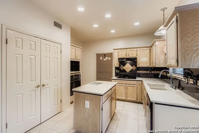 7023 Washita Way San Antonio, TX 78256