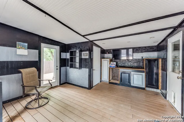 259 Park Dr Lakehills, TX 78063