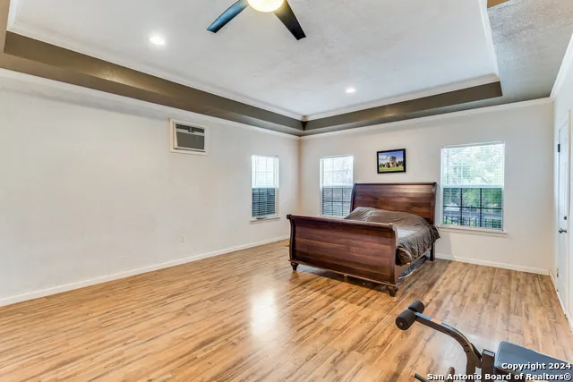 259 Park Dr Lakehills, TX 78063
