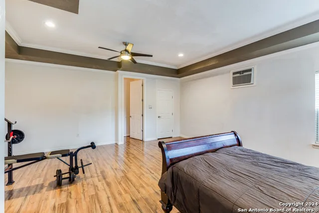 259 Park Dr Lakehills, TX 78063