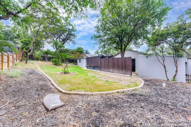 259 Park Dr Lakehills, TX 78063