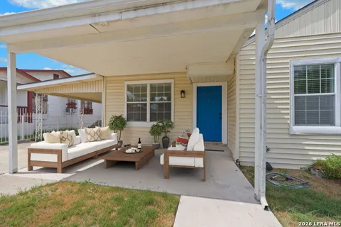 1321 WAVERLY AVE