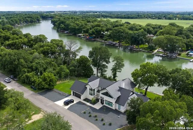 230 Turtle Ln Seguin, TX 78155