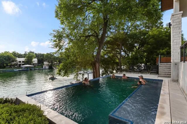 230 Turtle Ln Seguin, TX 78155