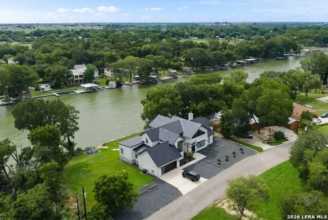 230 Turtle Ln Seguin, TX 78155