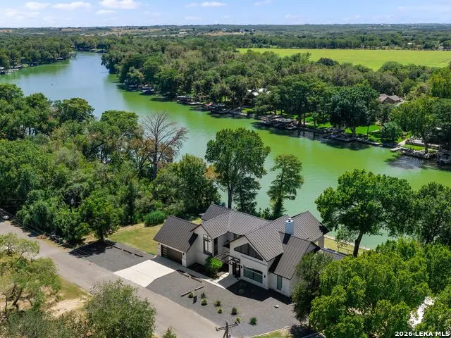 230 Turtle Ln Seguin, TX 78155