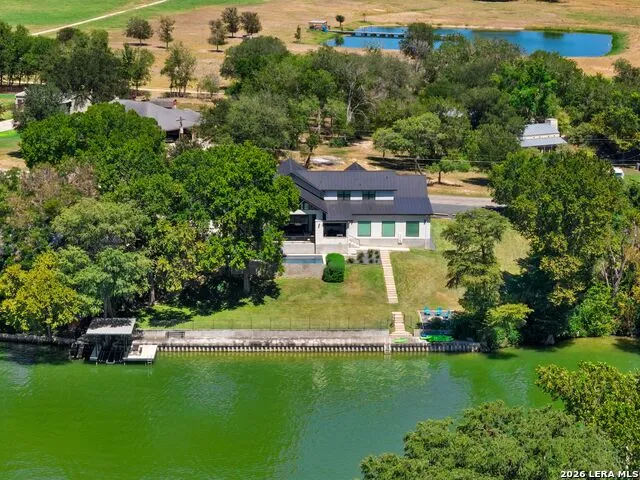 230 Turtle Ln Seguin, TX 78155