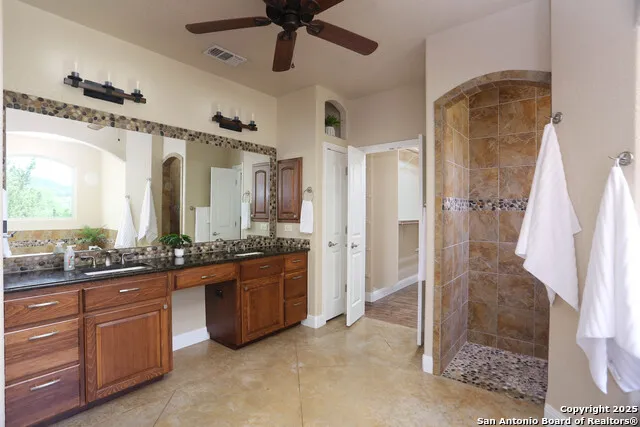 12302 Calvert Helotes, TX 78023