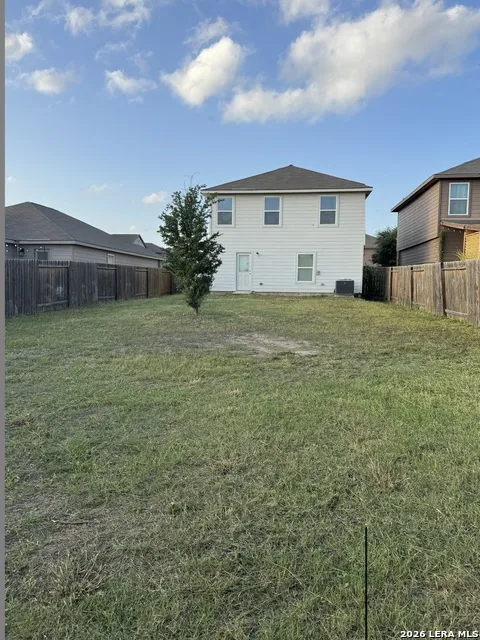 3930 LEIGHTON HBR Von Ormy, TX 78073