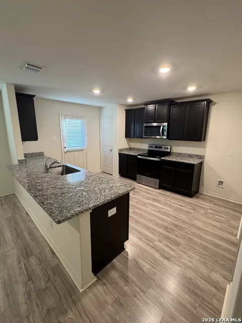 3930 LEIGHTON HBR Von Ormy, TX 78073