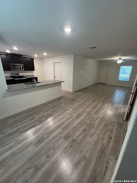 3930 LEIGHTON HBR Von Ormy, TX 78073