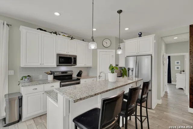 1720 ROCKY RIDGE LOOP Canyon Lake, TX 78133