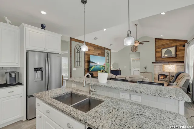 1720 ROCKY RIDGE LOOP Canyon Lake, TX 78133