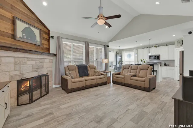 1720 ROCKY RIDGE LOOP Canyon Lake, TX 78133