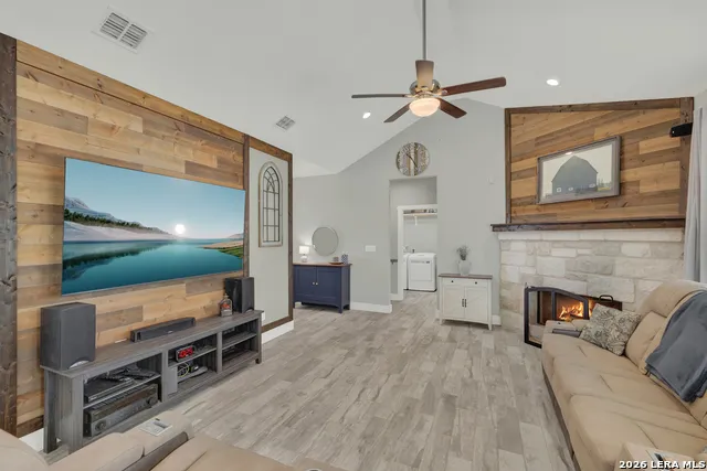 1720 ROCKY RIDGE LOOP Canyon Lake, TX 78133