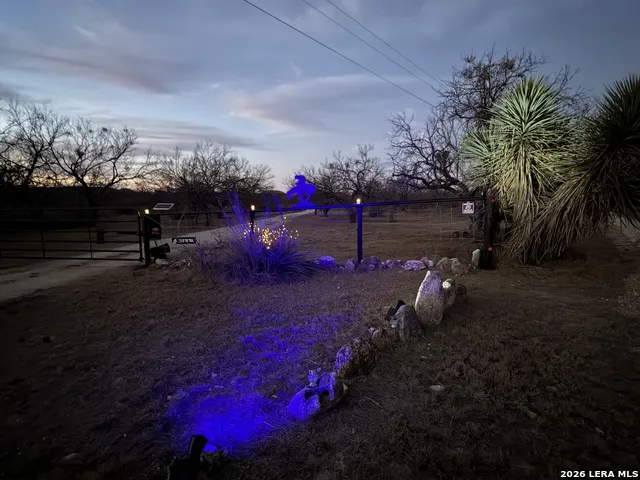 1559 County Road 414 Uvalde, TX 78801