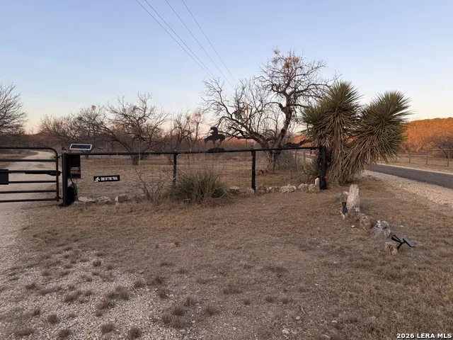 1559 County Road 414 Uvalde, TX 78801