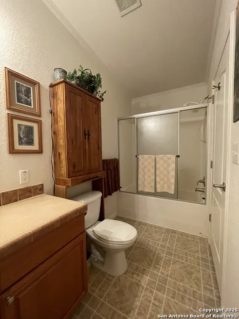 1559 County Road 414 Uvalde, TX 78801