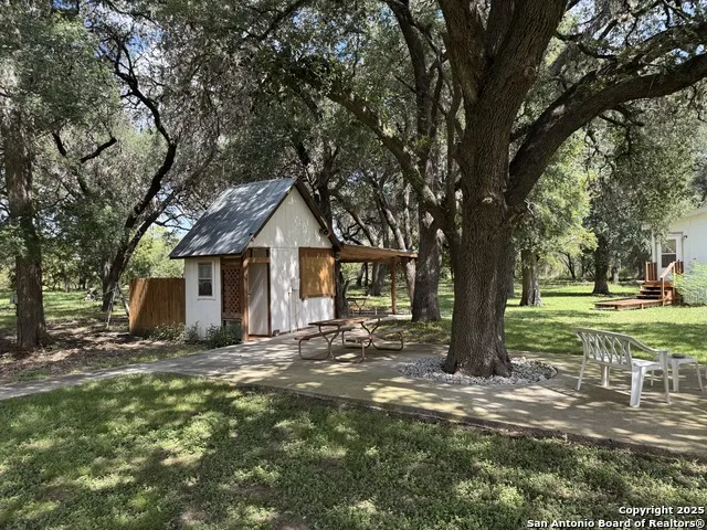 1559 County Road 414 Uvalde, TX 78801