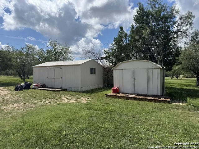 1559 County Road 414 Uvalde, TX 78801
