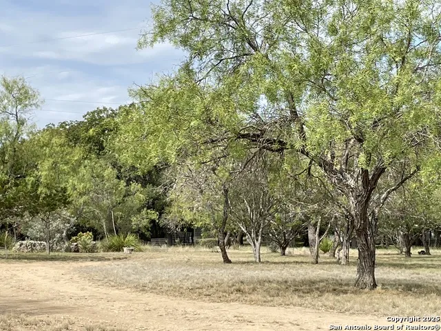 1559 County Road 414 Uvalde, TX 78801