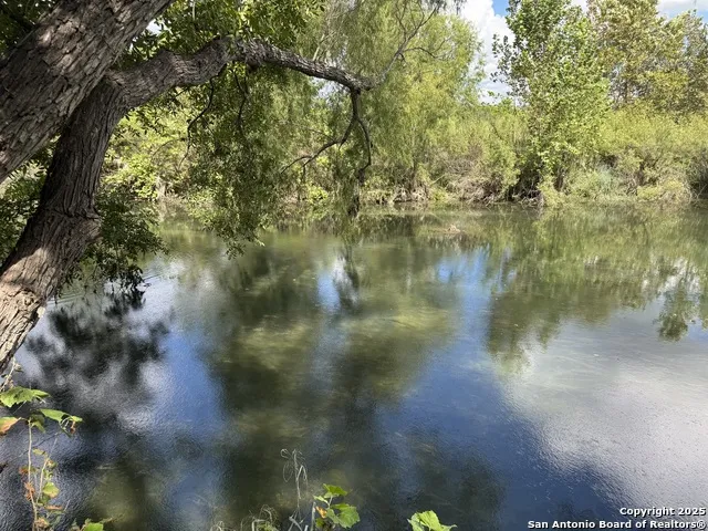 1559 County Road 414 Uvalde, TX 78801