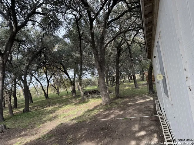 1559 County Road 414 Uvalde, TX 78801