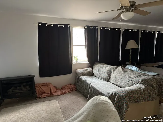 1559 County Road 414 Uvalde, TX 78801