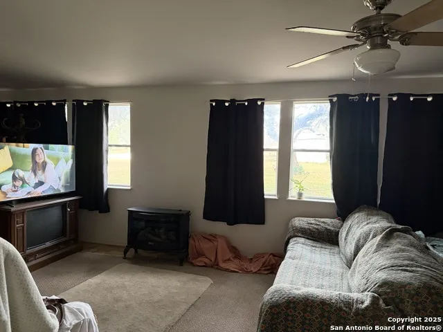 1559 County Road 414 Uvalde, TX 78801