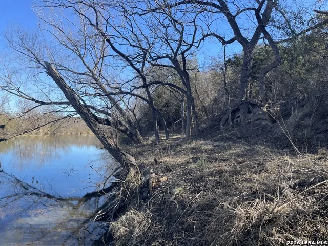 1559 County Road 414 Uvalde, TX 78801