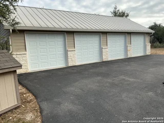 1524 freshwater Bulverde, TX 78163