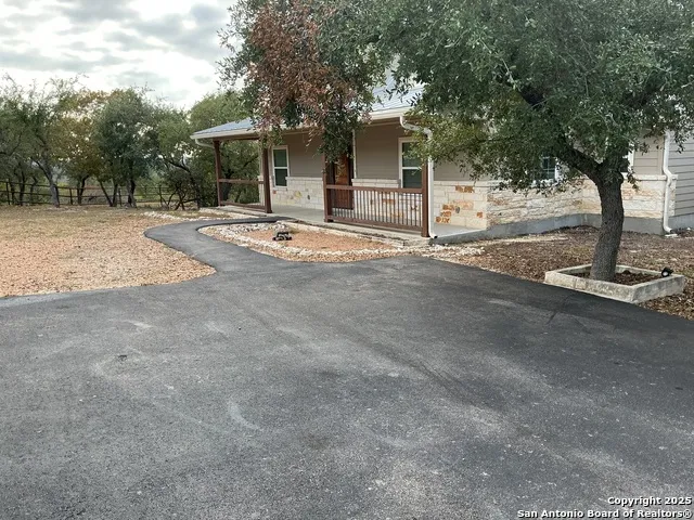 1524 freshwater Bulverde, TX 78163