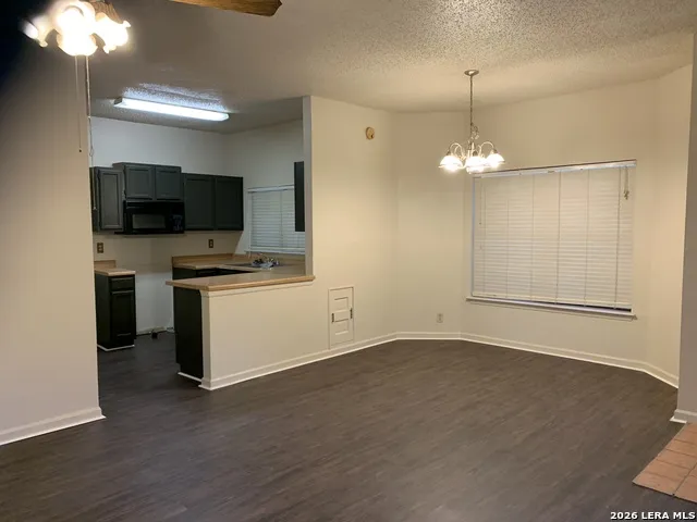 8441 FOREST RIDGE DR San Antonio, TX 78239