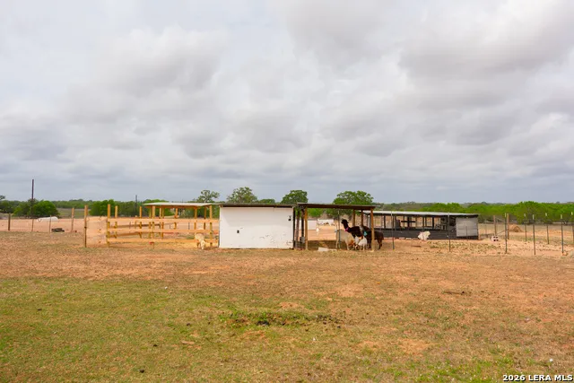2948 FM 1922 Floresville, TX 78114