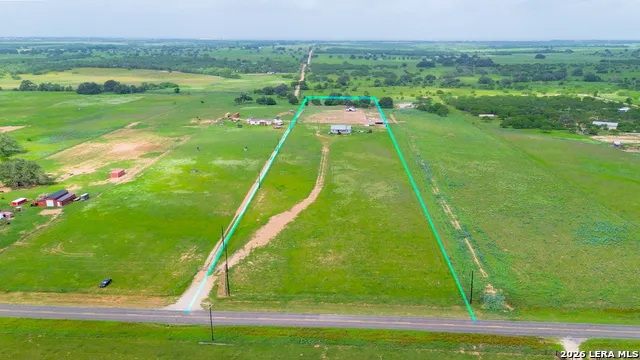 2948 FM 1922 Floresville, TX 78114